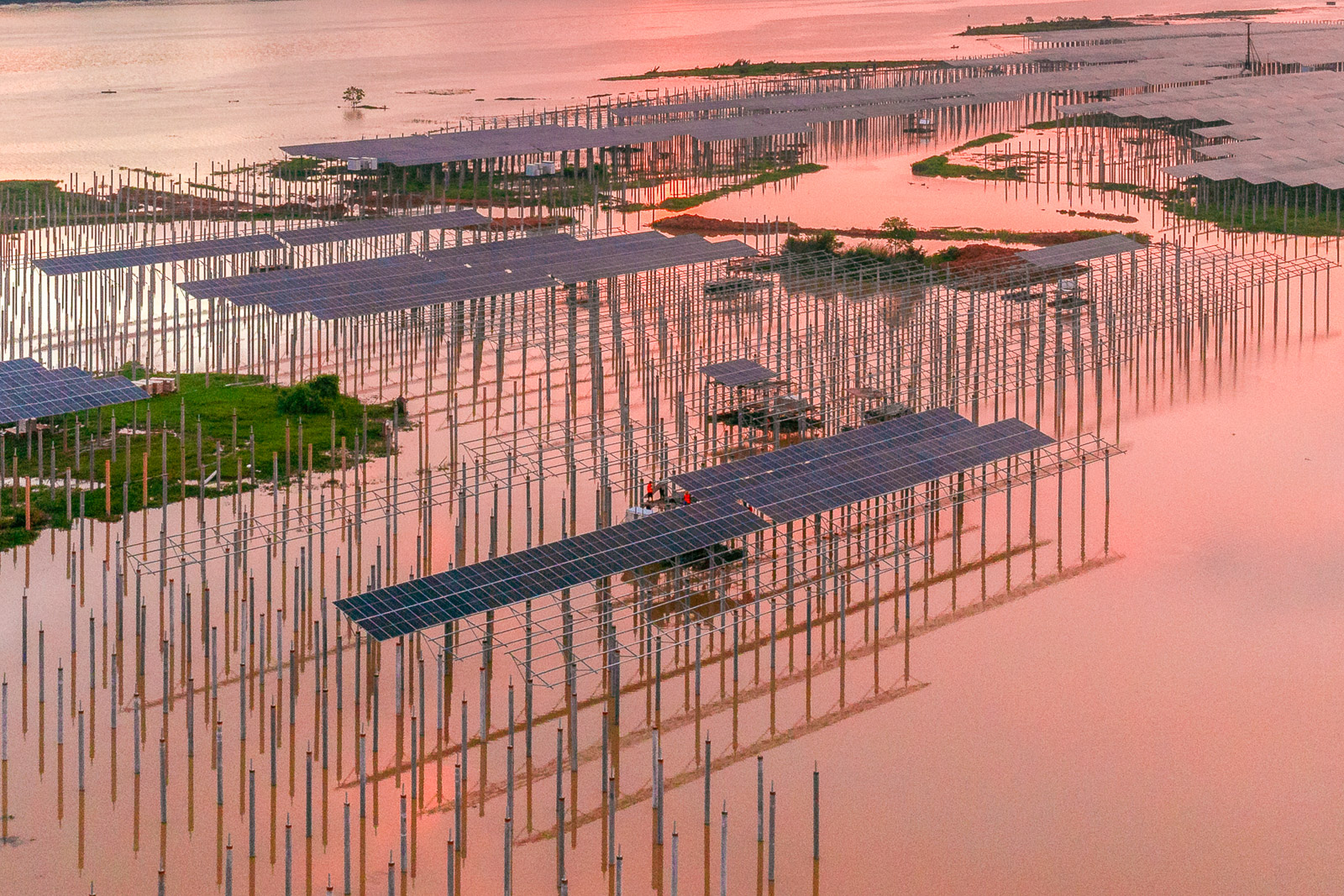 響應(yīng)綠色新能源，水面光伏支架成為首選